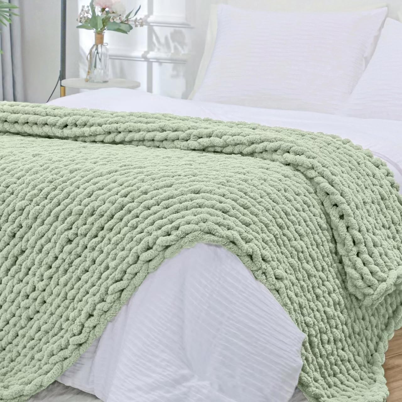 Bigacogo Chunky Knit Throw Blanket for Couch, 40x60 inches, 100% Hand Knitted with Thick Jumbo Chenille Yarn, Cozy Soft Large Rope Knot Cable Crochet Blankets for Sofa Bed Living Room, Beige