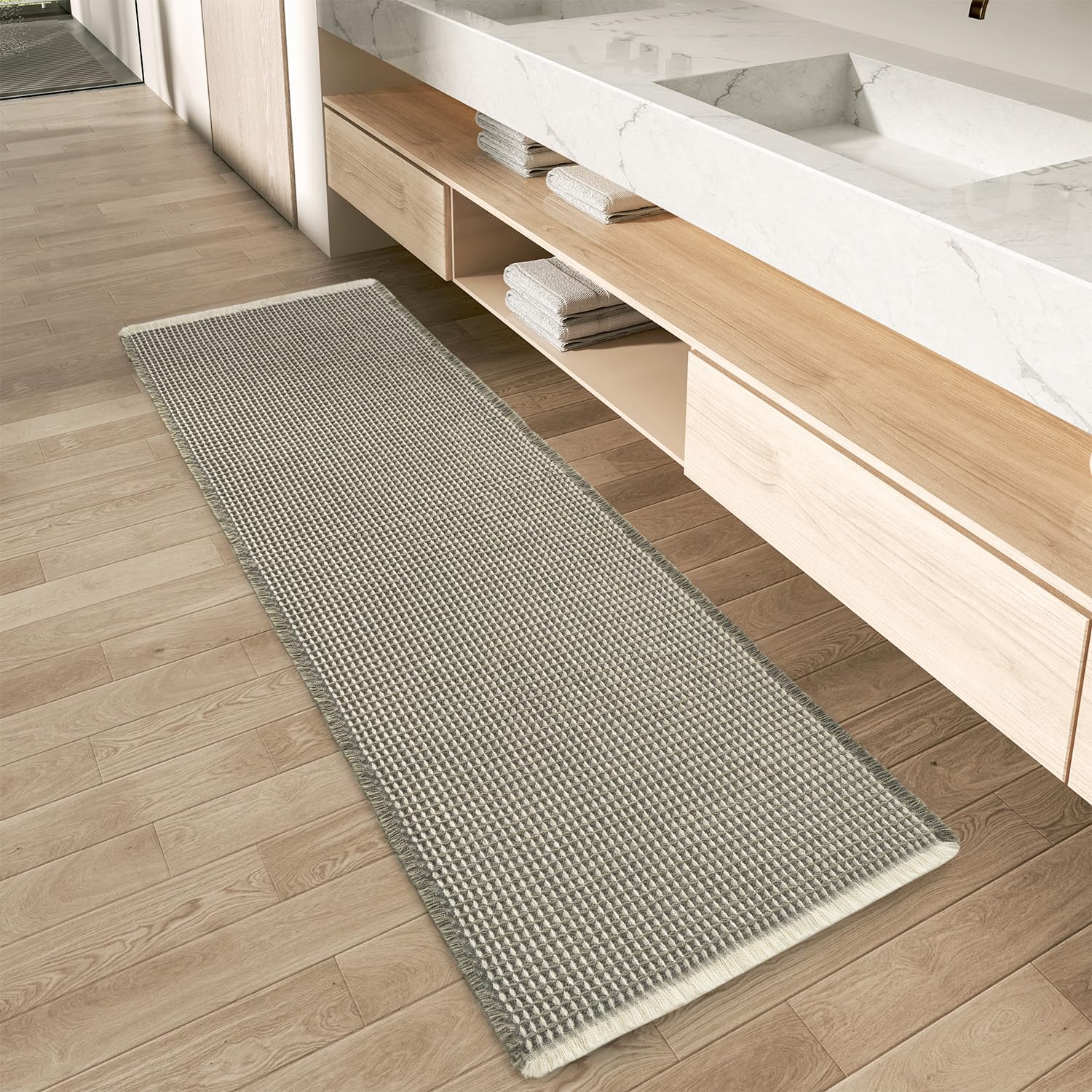 AMOAMI Upgraded Waffle Bath Mat, Super Absorbent Non Slip Bath Mats for Bathroom Floor, Machine Washable Bathroom Rugs with Tassels, Rubber Backed Bathroom Mats, Ultra Soft, 17" x 24", Brown