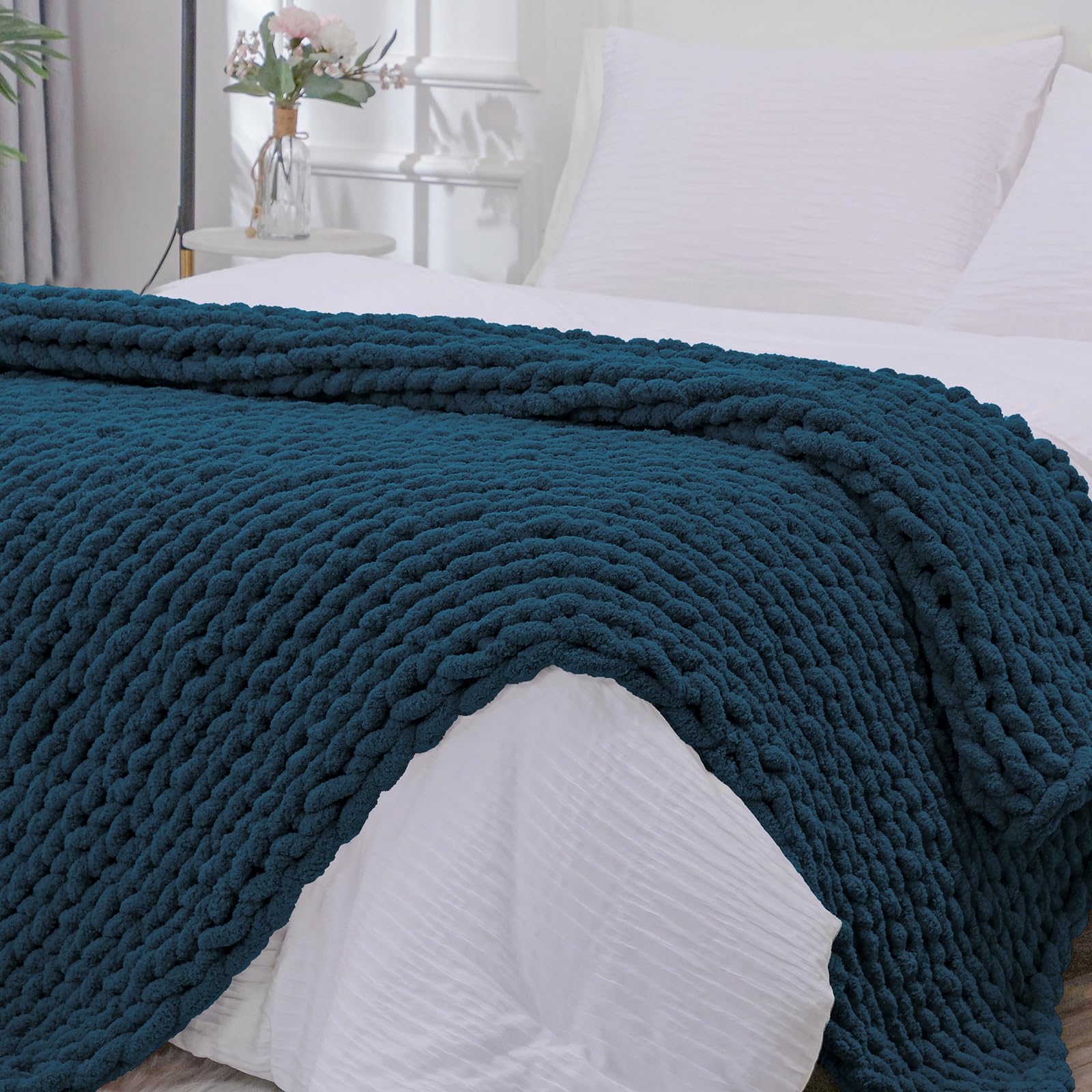 Bigacogo Chunky Knit Throw Blanket for Couch, 40x60 inches, 100% Hand Knitted with Thick Jumbo Chenille Yarn, Cozy Soft Large Rope Knot Cable Crochet Blankets for Sofa Bed Living Room, Beige