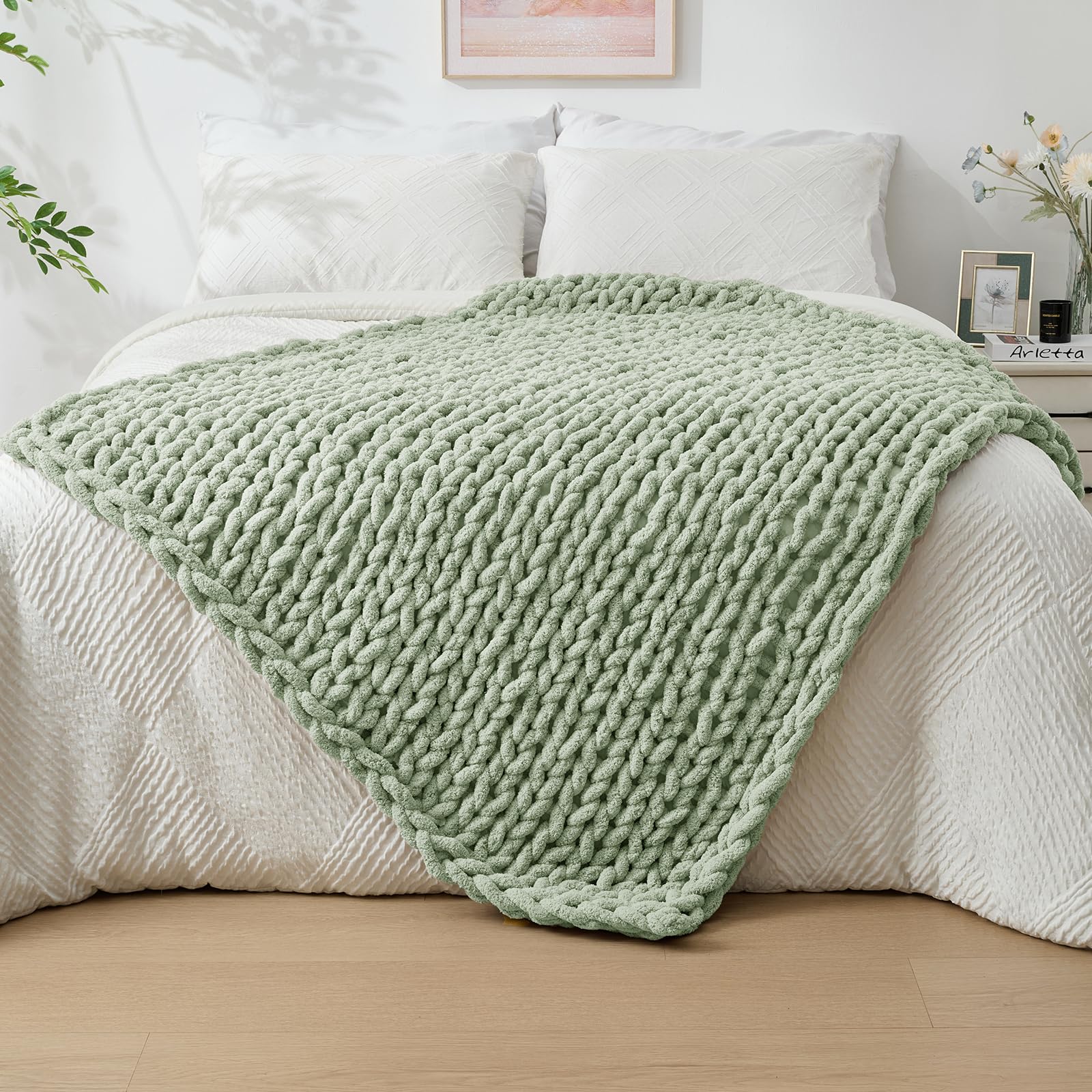 Bigacogo Chunky Knit Throw Blanket for Couch, 40x60 inches, 100% Hand Knitted with Thick Jumbo Chenille Yarn, Cozy Soft Large Rope Knot Cable Crochet Blankets for Sofa Bed Living Room, Beige