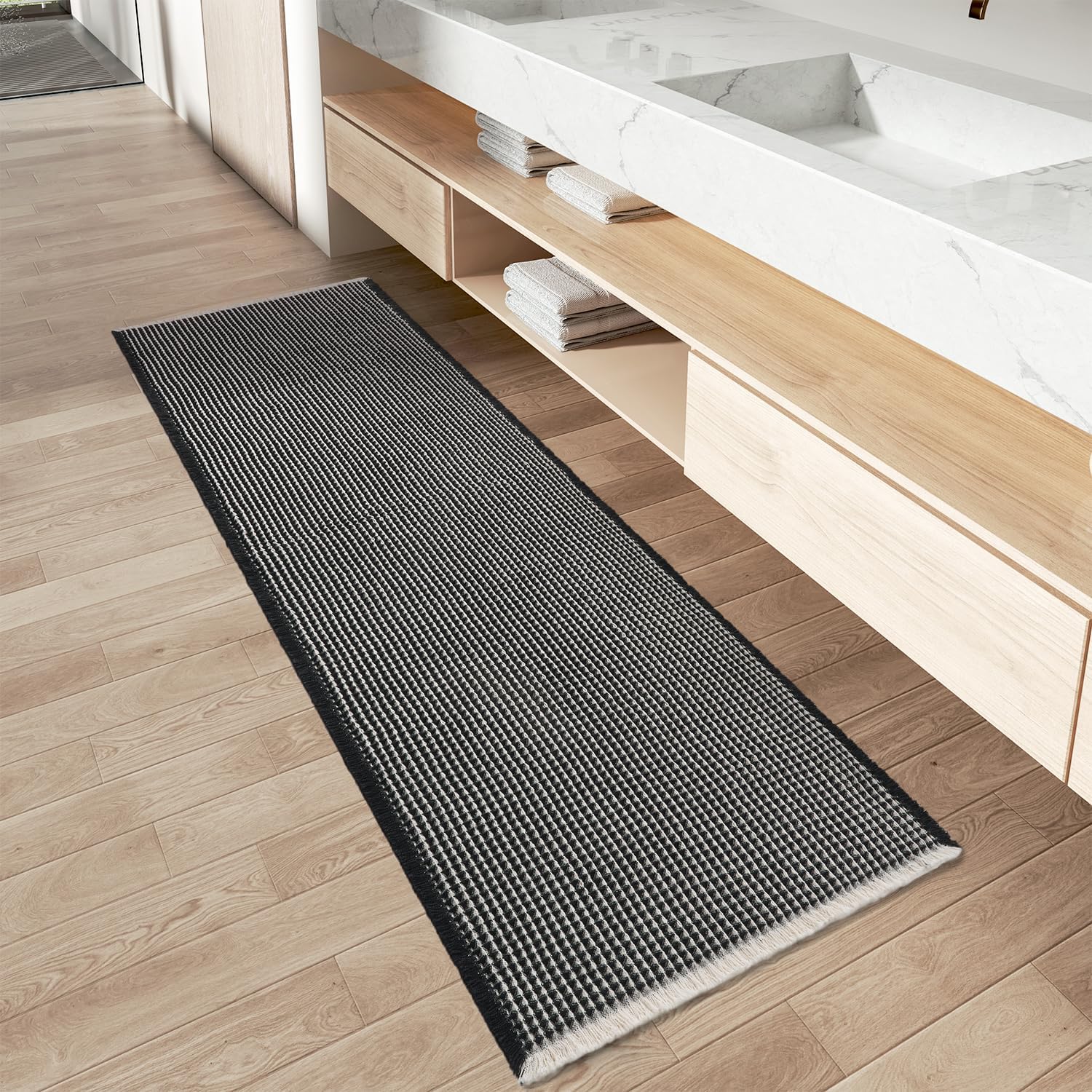 AMOAMI Upgraded Waffle Bath Mat, Super Absorbent Non Slip Bath Mats for Bathroom Floor, Machine Washable Bathroom Rugs with Tassels, Rubber Backed Bathroom Mats, Ultra Soft, 17" x 24", Brown