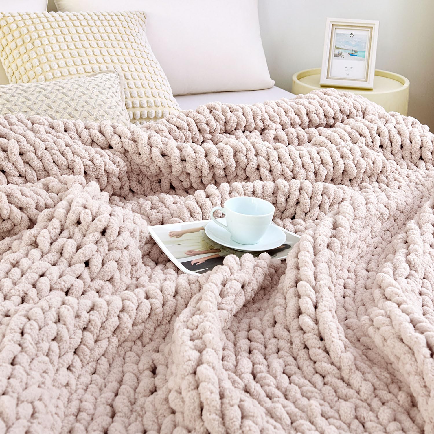 Admitrack Chunky Knit Blanket Throw, 100% Hand Knit Chenille Throw Blanket for Sofa & Home Decor, Soft and Cozy Knitted Throw Blankets (Sage Green，51"x63")