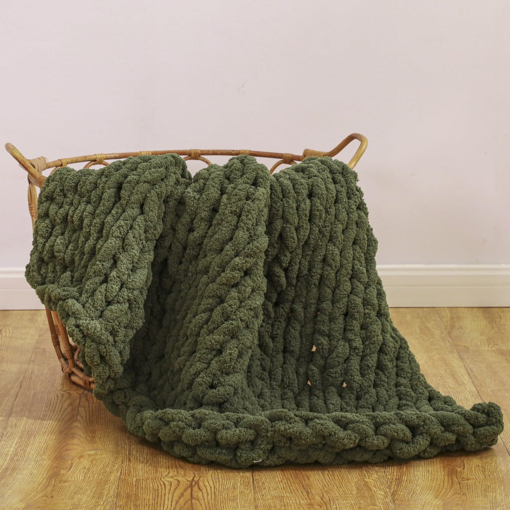 WESHIONGOO Chunky Knit Blanket Throw 40"*40" Knitted Throw Blankets for Couch Bed Fluffy Soft Blanket with Jumbo Chenille Yarn Thick 100% Handmade(Black)