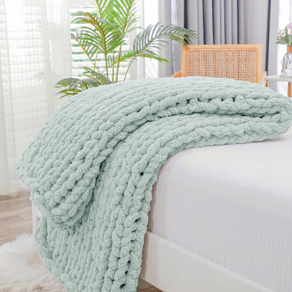 Bigacogo Chunky Knit Throw Blanket for Couch, 40x60 inches, 100% Hand Knitted with Thick Jumbo Chenille Yarn, Cozy Soft Large Rope Knot Cable Crochet Blankets for Sofa Bed Living Room, Beige