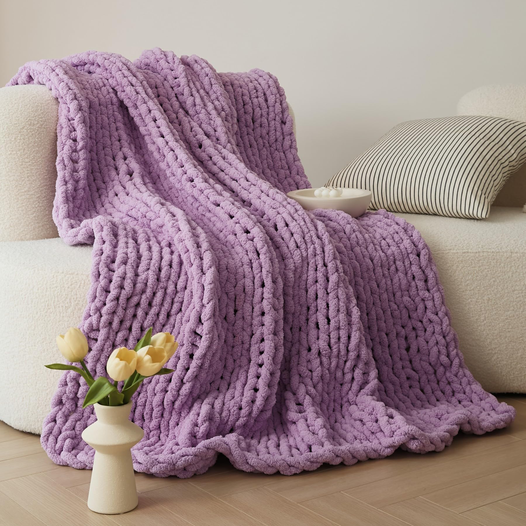 WESHIONGOO Chunky Knit Blanket Throw 40"*40" Knitted Throw Blankets for Couch Bed Fluffy Soft Blanket with Jumbo Chenille Yarn Thick 100% Handmade(Black)