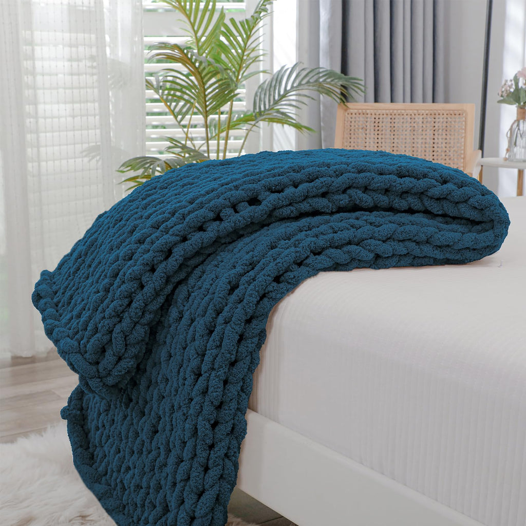 Bigacogo Chunky Knit Throw Blanket for Couch, 40x60 inches, 100% Hand Knitted with Thick Jumbo Chenille Yarn, Cozy Soft Large Rope Knot Cable Crochet Blankets for Sofa Bed Living Room, Beige