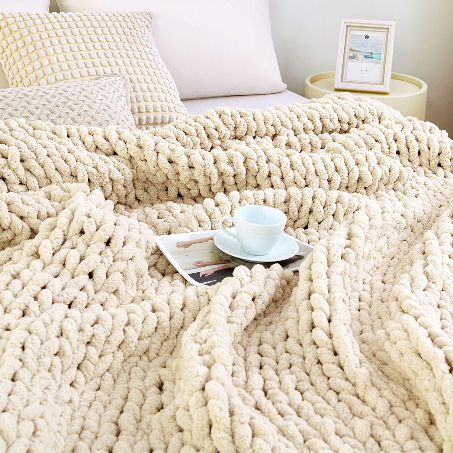 Admitrack Chunky Knit Blanket Throw, 100% Hand Knit Chenille Throw Blanket for Sofa & Home Decor, Soft and Cozy Knitted Throw Blankets (Sage Green，51"x63")