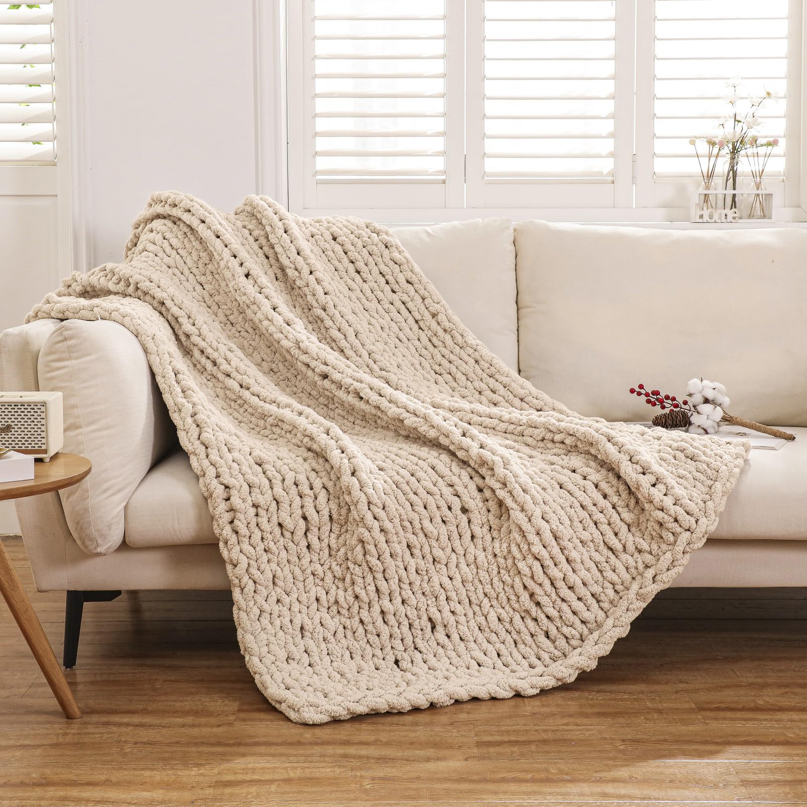 WESHIONGOO Chunky Knit Blanket Throw 40"*40" Knitted Throw Blankets for Couch Bed Fluffy Soft Blanket with Jumbo Chenille Yarn Thick 100% Handmade(Black)