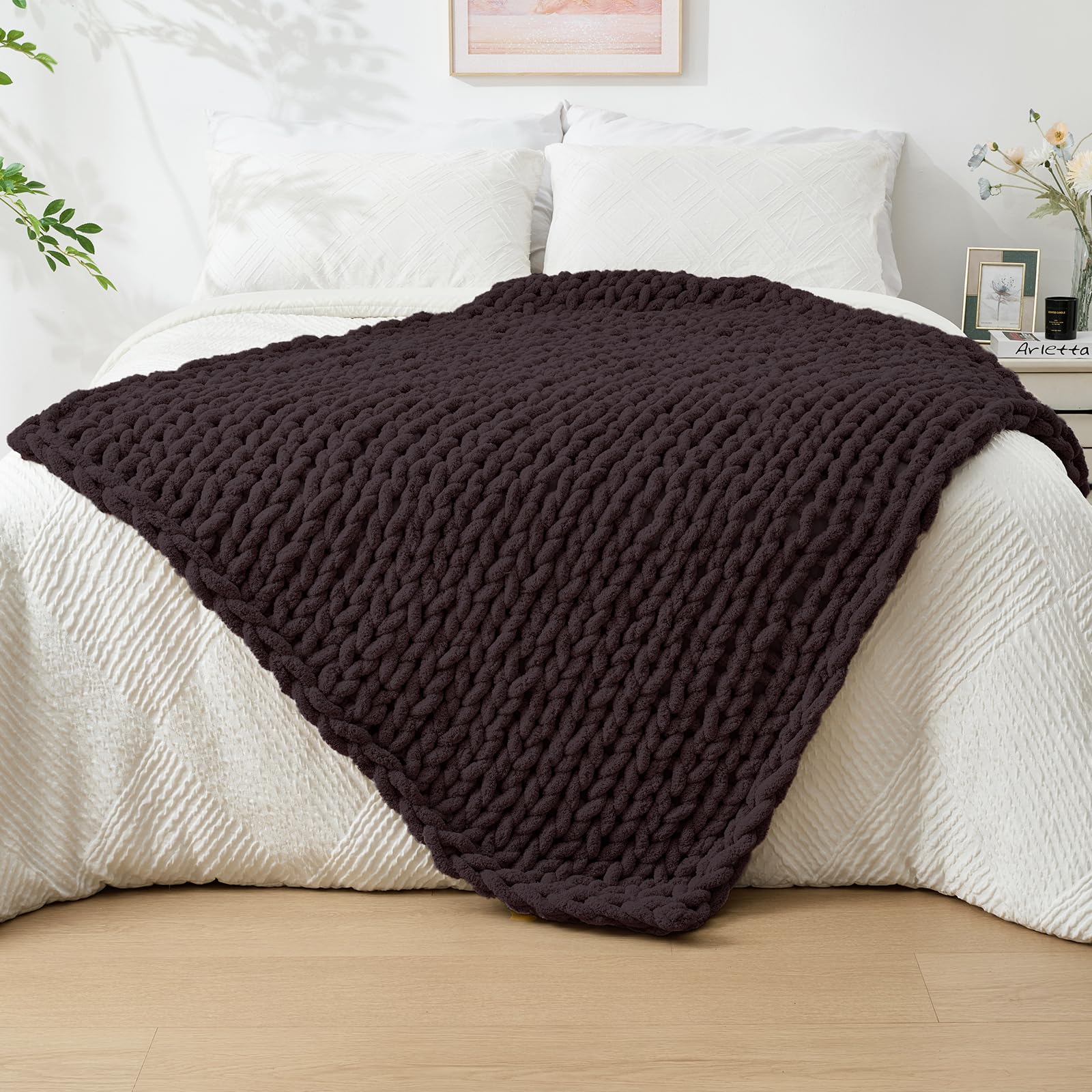 Bigacogo Chunky Knit Throw Blanket for Couch, 40x60 inches, 100% Hand Knitted with Thick Jumbo Chenille Yarn, Cozy Soft Large Rope Knot Cable Crochet Blankets for Sofa Bed Living Room, Beige