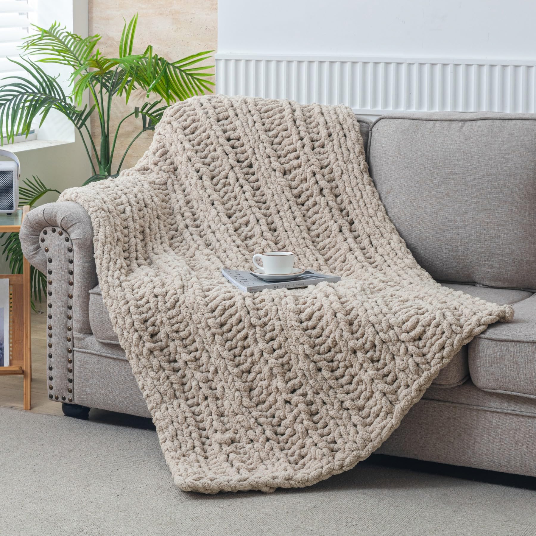 WESHIONGOO Chunky Knit Blanket Throw 40"*40" Knitted Throw Blankets for Couch Bed Fluffy Soft Blanket with Jumbo Chenille Yarn Thick 100% Handmade(Black)