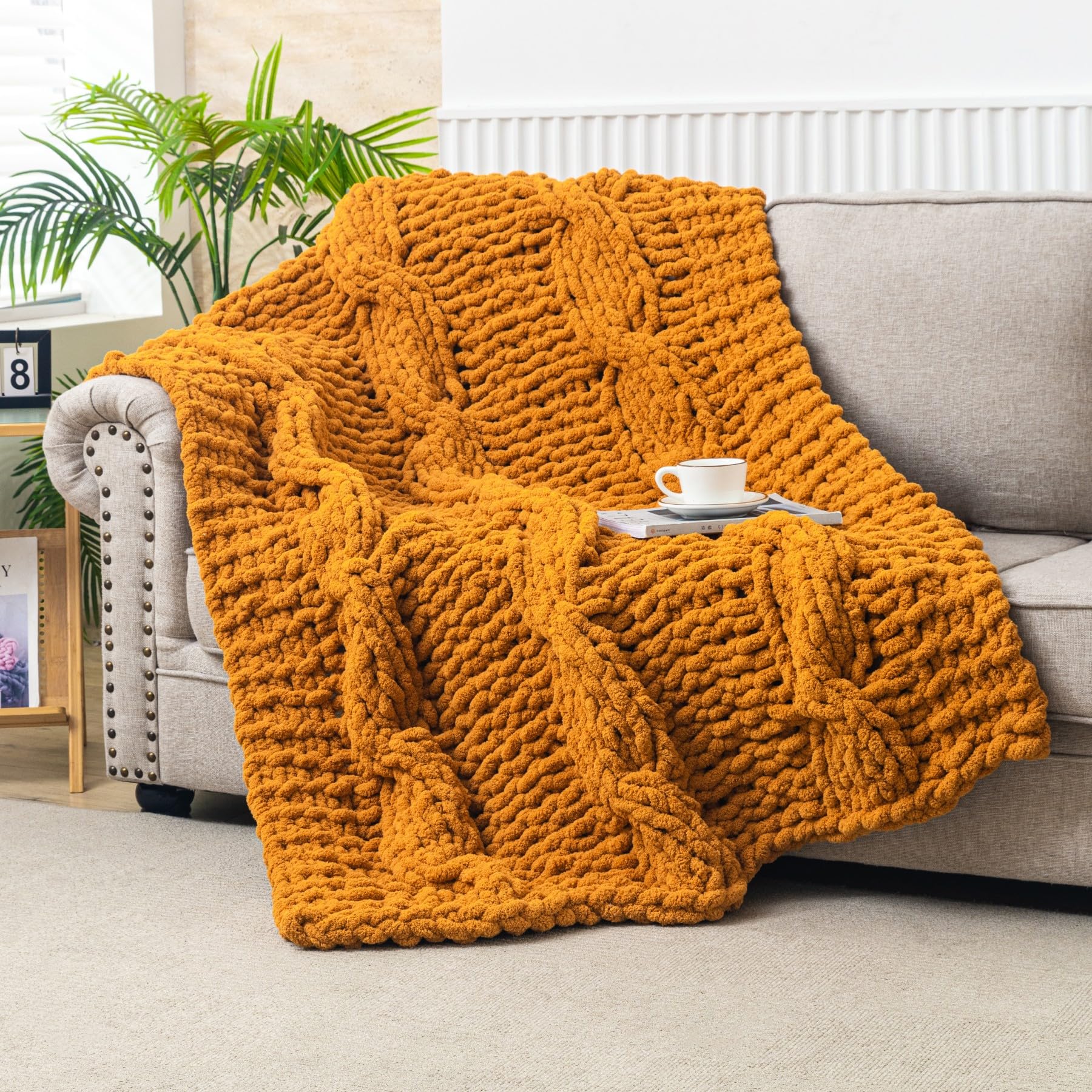 WESHIONGOO Chunky Knit Blanket Throw 40"*40" Knitted Throw Blankets for Couch Bed Fluffy Soft Blanket with Jumbo Chenille Yarn Thick 100% Handmade(Black)
