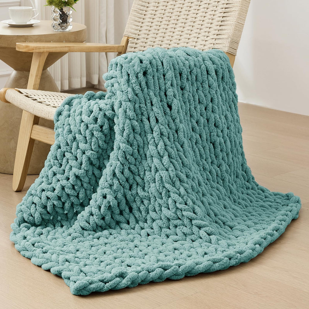 Bigacogo Chunky Knit Throw Blanket for Couch, 40x60 inches, 100% Hand Knitted with Thick Jumbo Chenille Yarn, Cozy Soft Large Rope Knot Cable Crochet Blankets for Sofa Bed Living Room, Beige